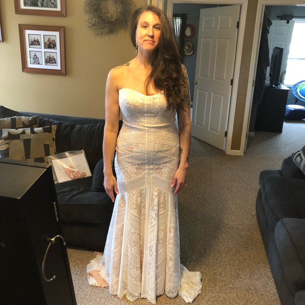 Watters (felin) wedding dress ! - Picture 4 of 4